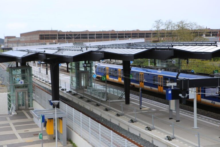 Onderhoud aan spoor tussen Den Haag en Rotterdam