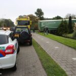 Vrachtwagen vast aan de Naaldwijkseweg