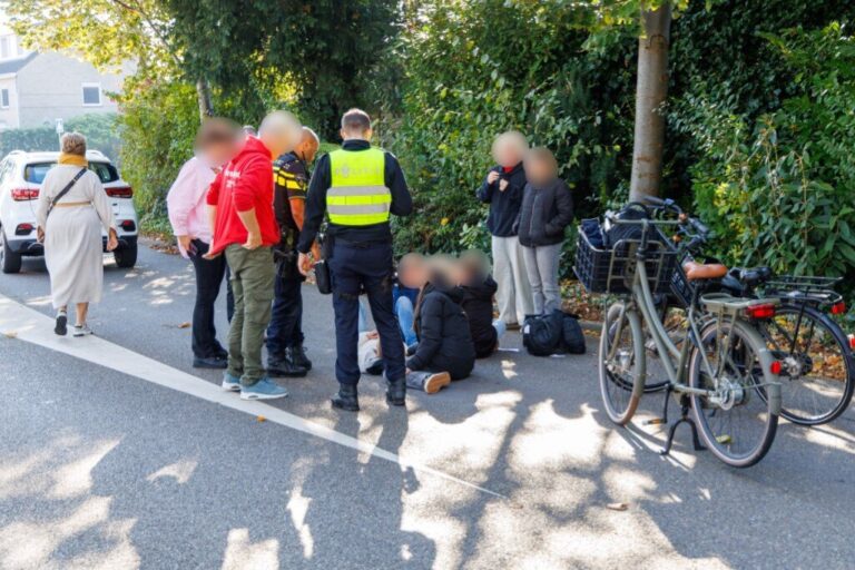 Scholieren met elkaar in botsing