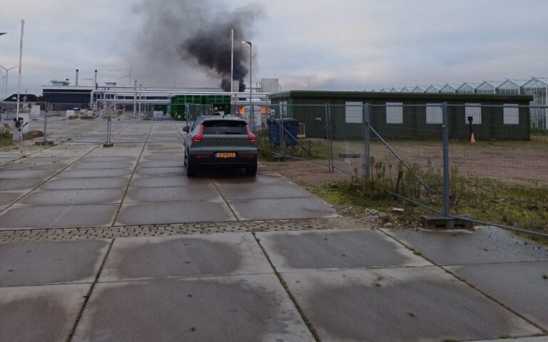 Opgepompte olie oorzaak brand bij aardwarmtebron