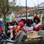 Veel publiek tijdens sinterklaasintocht in Honselersdijk