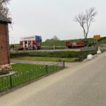 Fietser gewond na val over rijplaten