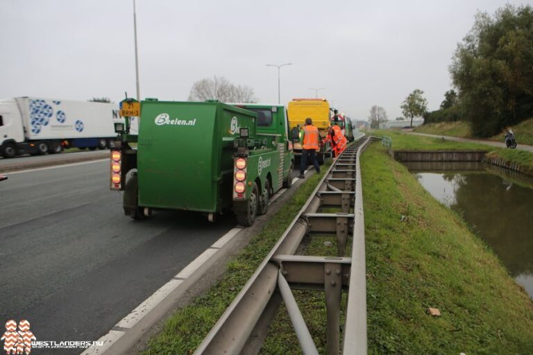 Dubbele pech op de provinciale weg N213