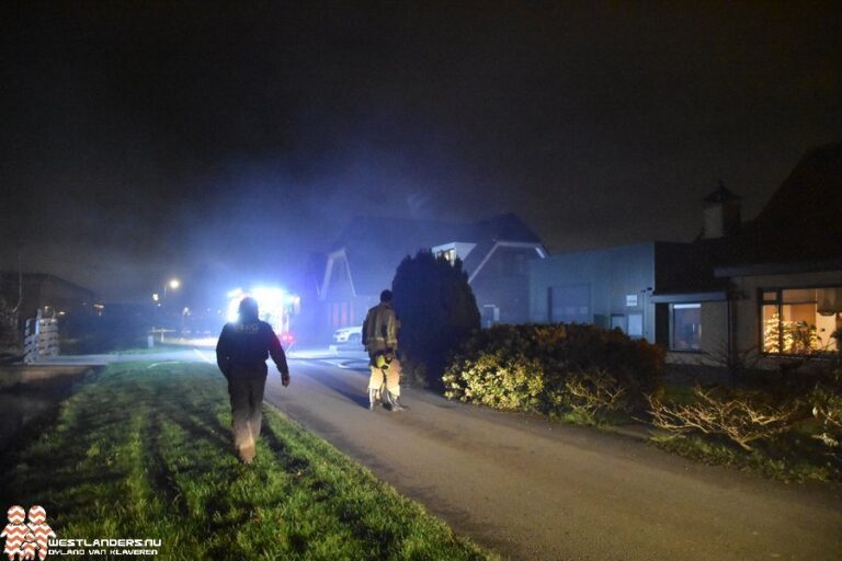 Brand in bijgebouw aan de Blaker