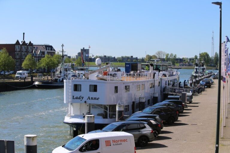 Maassluis krijgt tweede vluchtelingenboot