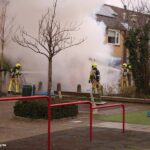 Aanhanger van aannemer uitgebrand bij woning