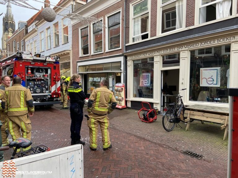 Middelbrand in fastfoodrestaurant Nieuwstraat