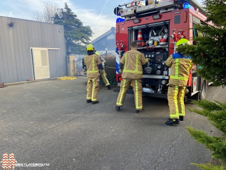 Brand naast tuinbouwbedrijf aan het Koningsveld