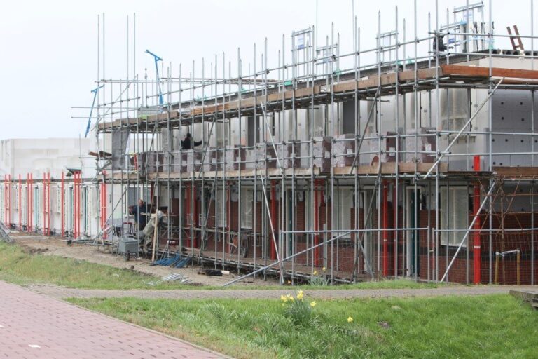 WV stuurt brandbrief aan Provincie voor snelle bouw goedkope huizen op tuinbouwgronden