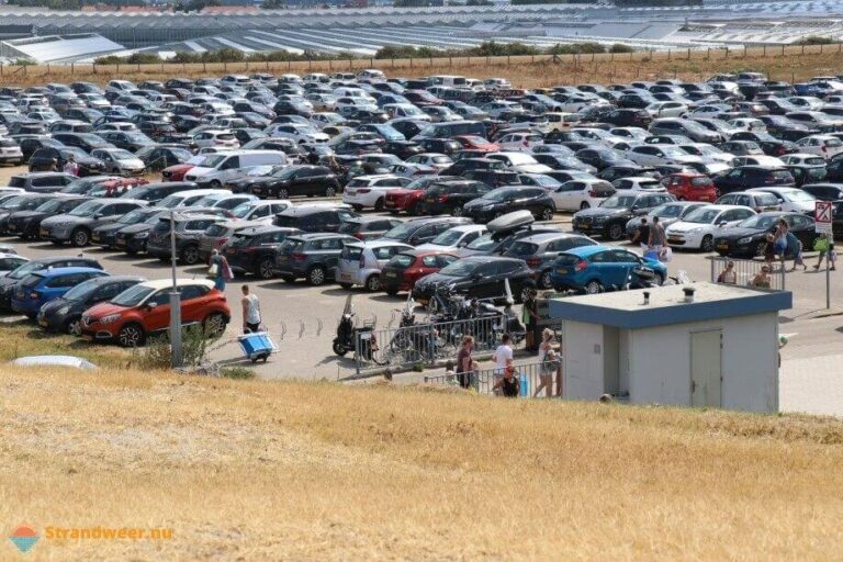 Parkeertarieven op strand iets omhoog