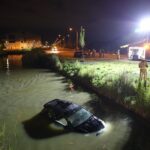 Automobilist verdwenen na voertuig te water