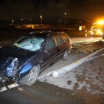 Automobilist vliegt uit de bocht bij afrit A4