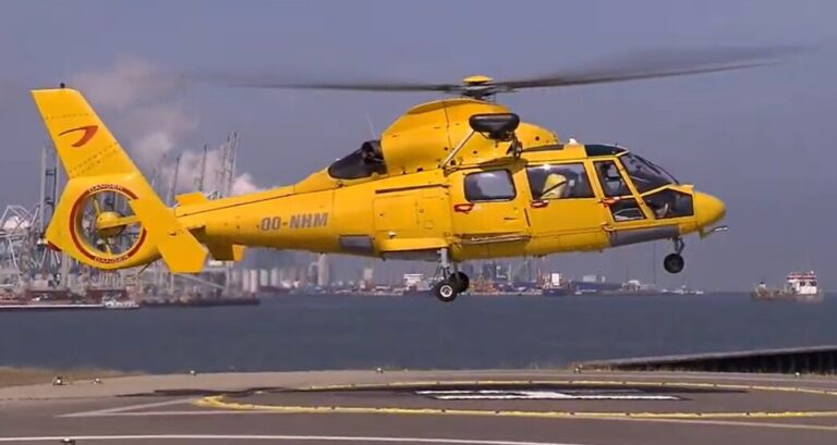 Zoektocht op zee na vondst lege kajak