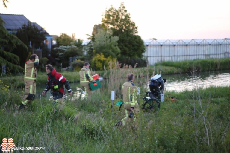 Persoon te water bij de Veilingweg