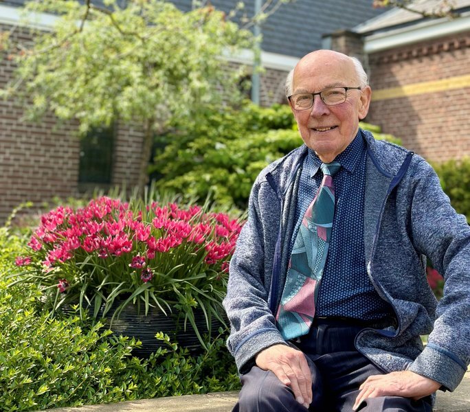 Alphons van Well viert 60-jarig priesterschap
