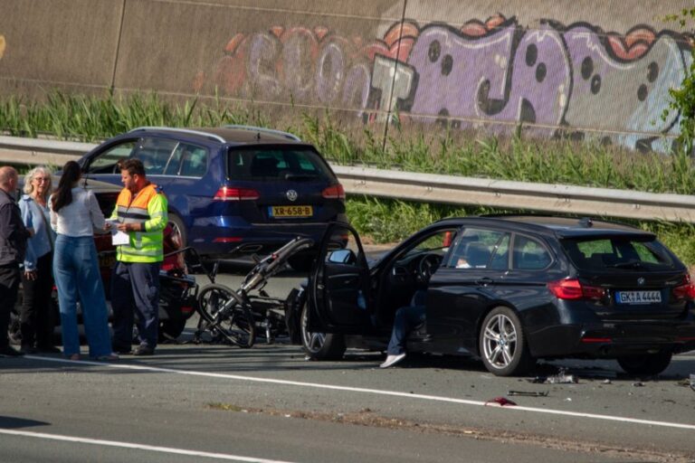 Fietsen total loss na ongeluk A4