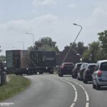Lantaarnpaal hinderlijk in de weg