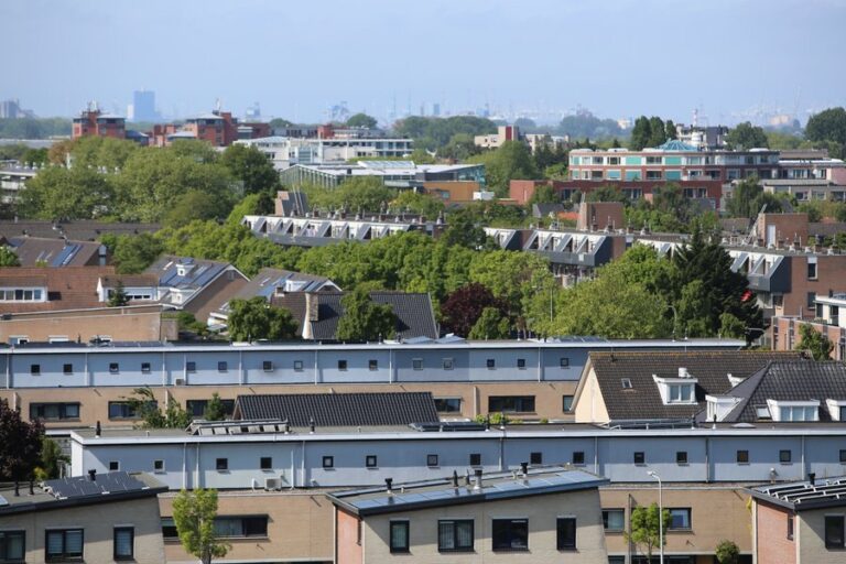 Huizenprijzen hoger in bijna alle gemeenten