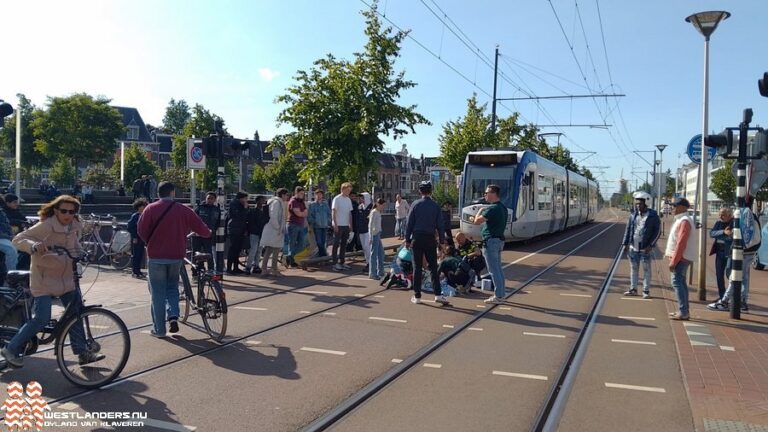 Fietser lelijk ten val bij Westvest